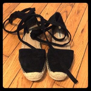 Rosette Steve Madden Espadrilles Size 6M
